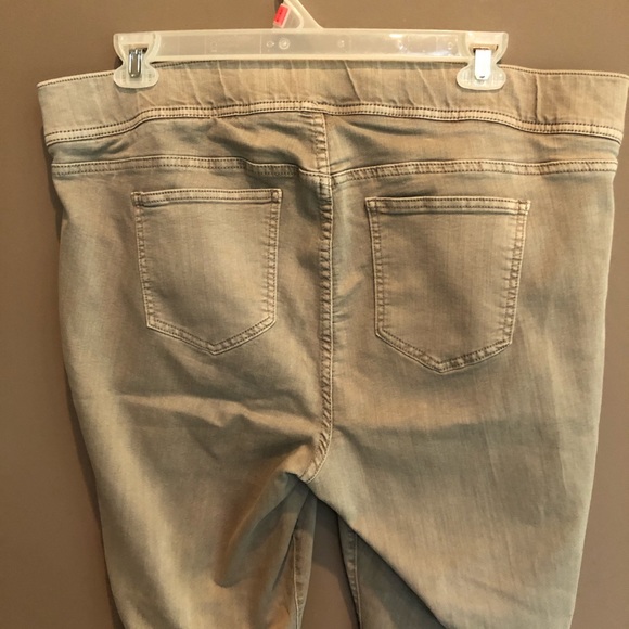 Torrid Khaki Pull On Bootcut Jeans Size 3X - Picture 5 of 6